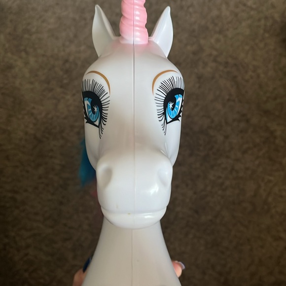 Hair Styling Unicorn Toy - Picture 4 of 7